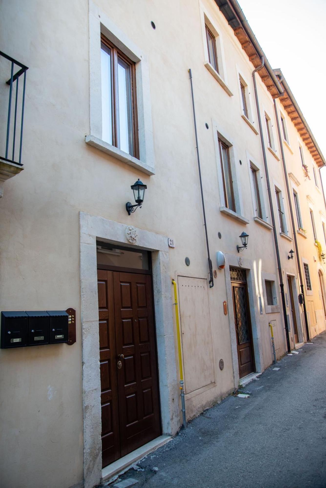 Appartamento Casa Fedele LʼAquila Esterno foto